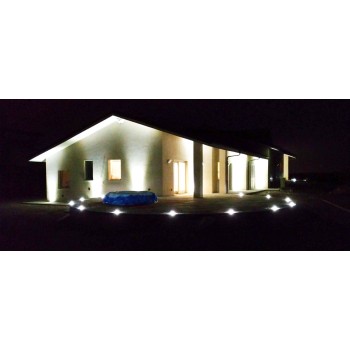 4-BEAM LED STEP MARKER IDEAL FOR ILLUMINATING PASSAGES, TERRACES OR BALCONIES