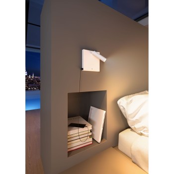 Applique a led da 4w da camera da letto con usb, luce touch e ricarica a induzione. Applique da comodino nera.