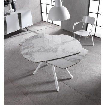 Tavolo Kyoto allungabile moderno fino a 180cm colore marmo bianco top in ceramica su vetro con due allunghe. Stones OM/324/MB