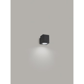 Rectangular lamp for 1 gu10 led spotlights ideal to be applied above the doorbell or at the entrance of the house.