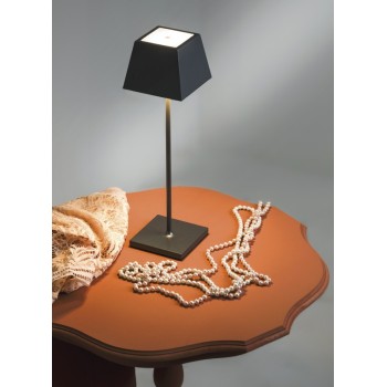 Siesta Black led table lamp rechargeable and dimmable with battery up to 9 hours. IP54 outdoor. Rossini